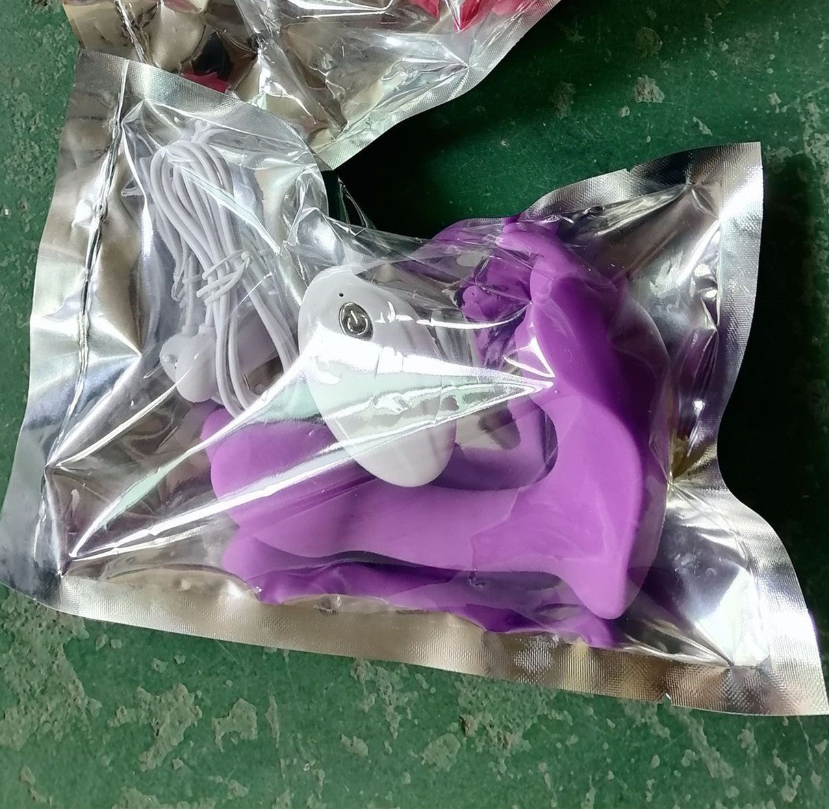 Fjärilsdildo med Fjärrkontroll – Bärbar Klitorisstimulator i Silikon för Kvinnor