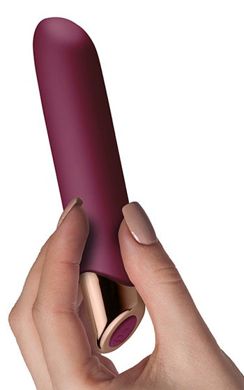 Chaiamo 10 Speed Burgundy – kraftfull, stilren och vattentät massagestav med tio vibrationsnivåer